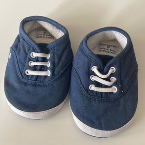 Carter’s Baby Canvas Sneakers Sz 3 EUC